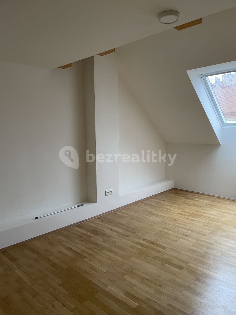 Prenájom bytu 3-izbový 90 m², Norská, Praha, Praha Prenájom bytu 3-izbový 90 m², Norská, Praha, Praha