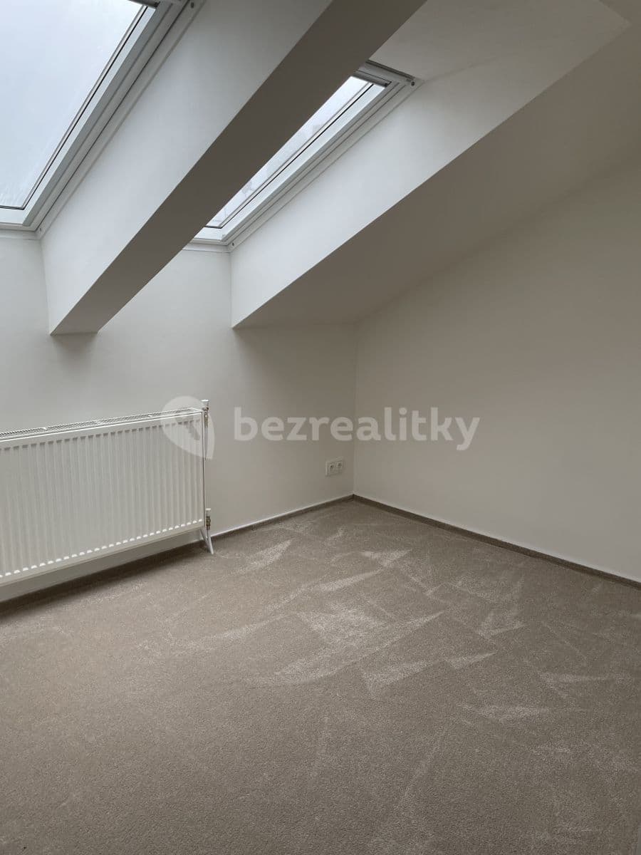 Prenájom bytu 3-izbový 90 m², Norská, Praha, Praha Prenájom bytu 3-izbový 90 m², Norská, Praha, Praha