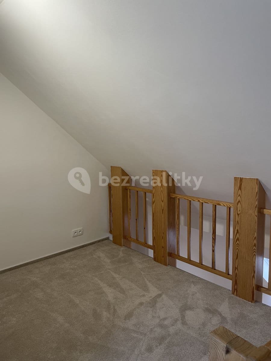 Prenájom bytu 3-izbový 90 m², Norská, Praha, Praha Prenájom bytu 3-izbový 90 m², Norská, Praha, Praha