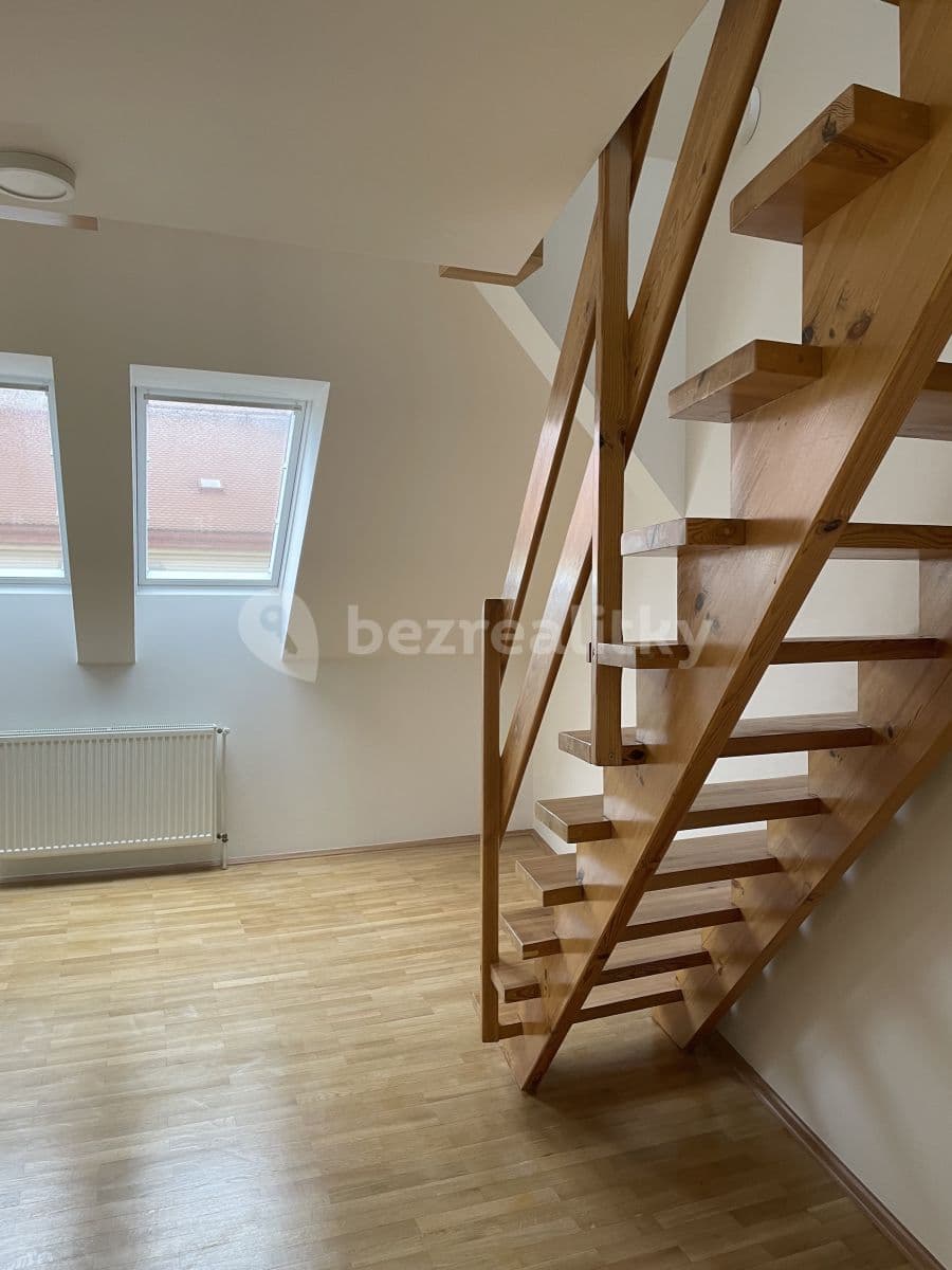 Prenájom bytu 3-izbový 90 m², Norská, Praha, Praha Prenájom bytu 3-izbový 90 m², Norská, Praha, Praha