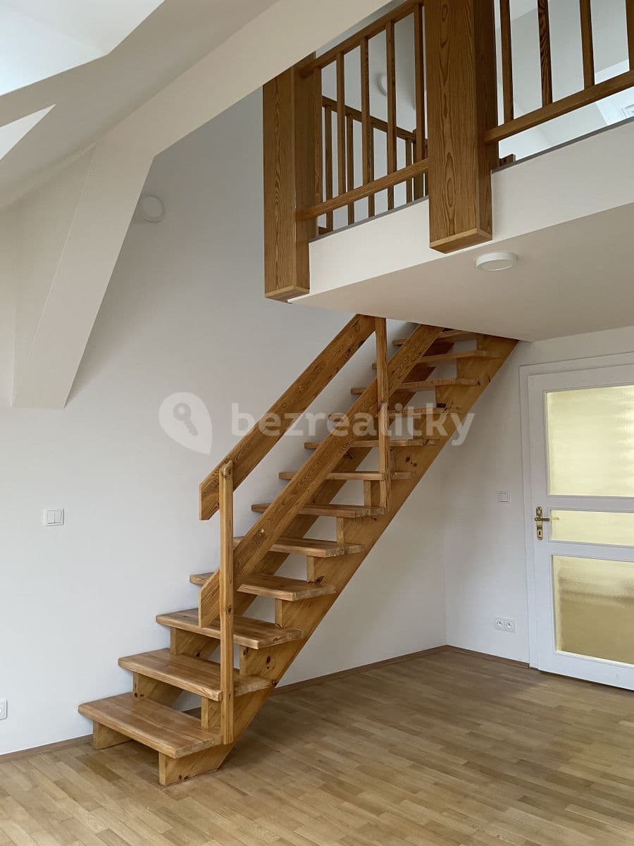 Prenájom bytu 3-izbový 90 m², Norská, Praha, Praha Prenájom bytu 3-izbový 90 m², Norská, Praha, Praha