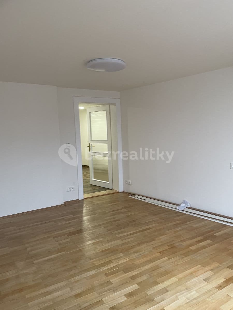 Prenájom bytu 3-izbový 90 m², Norská, Praha, Praha Prenájom bytu 3-izbový 90 m², Norská, Praha, Praha