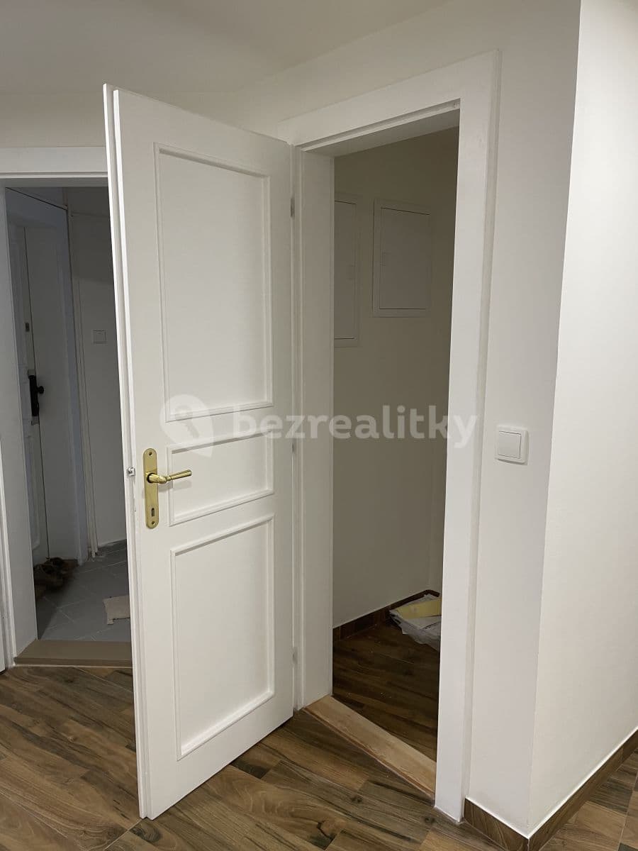 Prenájom bytu 3-izbový 90 m², Norská, Praha, Praha Prenájom bytu 3-izbový 90 m², Norská, Praha, Praha