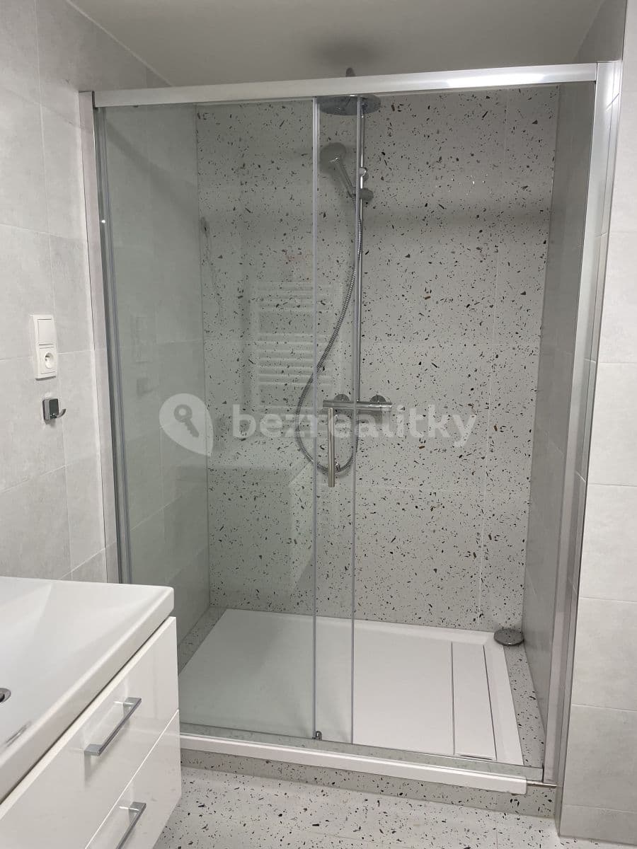 Prenájom bytu 3-izbový 90 m², Norská, Praha, Praha Prenájom bytu 3-izbový 90 m², Norská, Praha, Praha