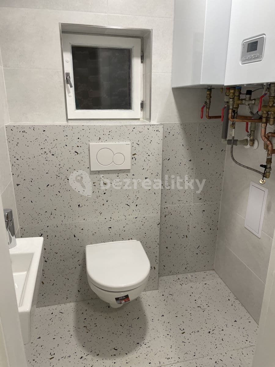 Prenájom bytu 3-izbový 90 m², Norská, Praha, Praha Prenájom bytu 3-izbový 90 m², Norská, Praha, Praha