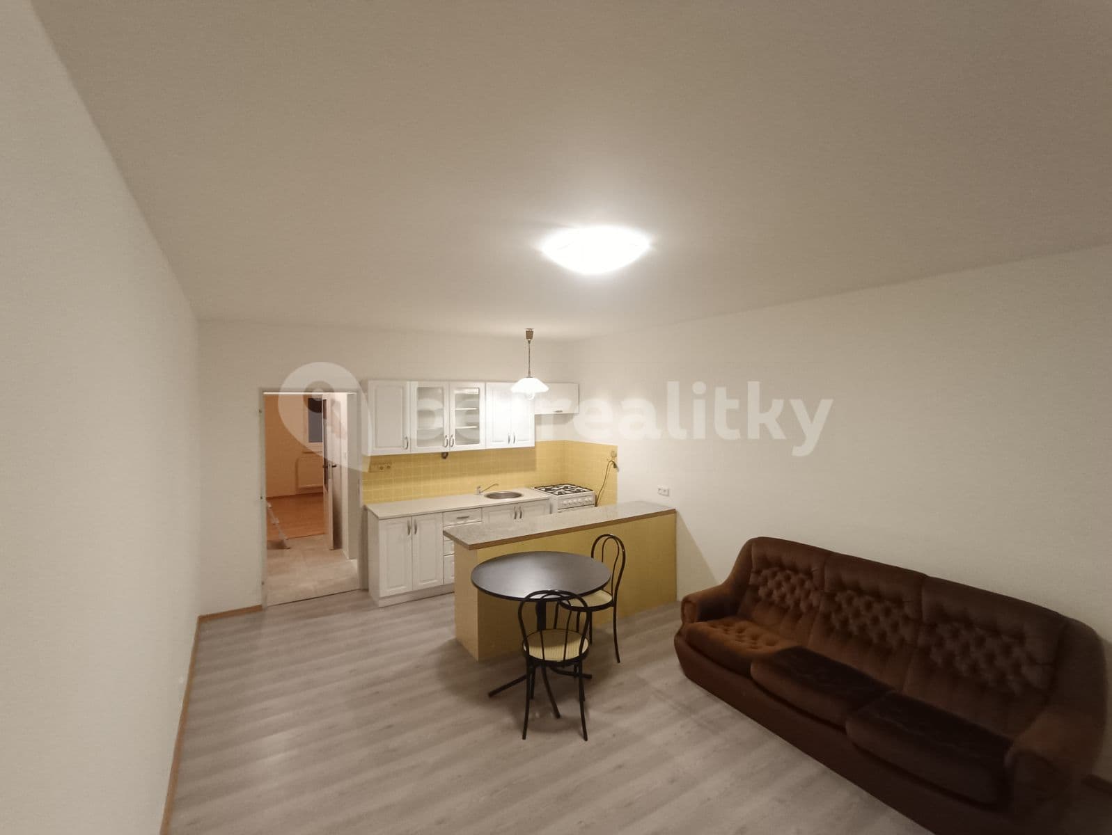 Prenájom bytu 2-izbový 65 m², Révová, Plzeň, Plzeňský kraj Prenájom bytu 2-izbový 65 m², Révová, Plzeň, Plzeňský kraj
