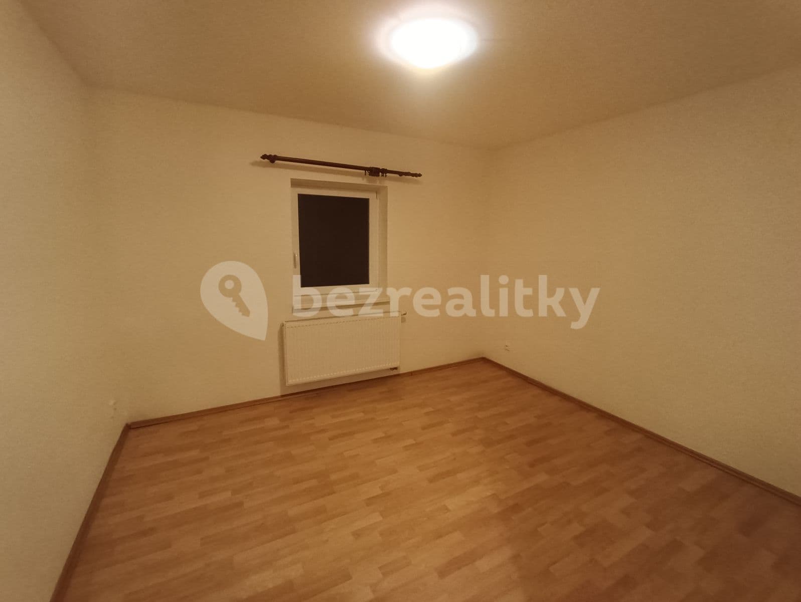Prenájom bytu 2-izbový 65 m², Révová, Plzeň, Plzeňský kraj Prenájom bytu 2-izbový 65 m², Révová, Plzeň, Plzeňský kraj