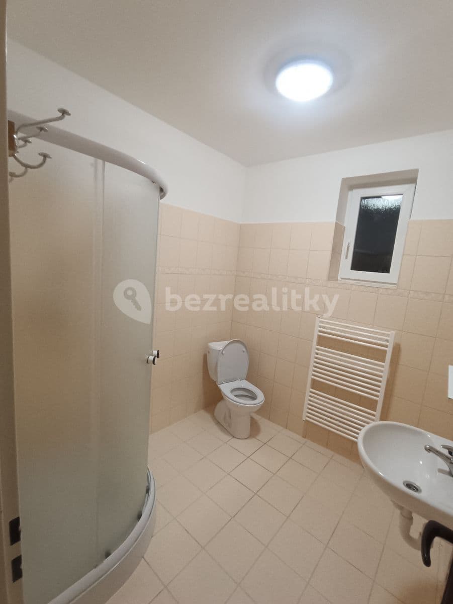 Prenájom bytu 2-izbový 65 m², Révová, Plzeň, Plzeňský kraj Prenájom bytu 2-izbový 65 m², Révová, Plzeň, Plzeňský kraj