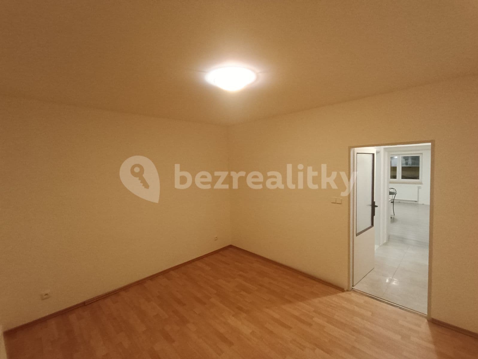 Prenájom bytu 2-izbový 65 m², Révová, Plzeň, Plzeňský kraj Prenájom bytu 2-izbový 65 m², Révová, Plzeň, Plzeňský kraj