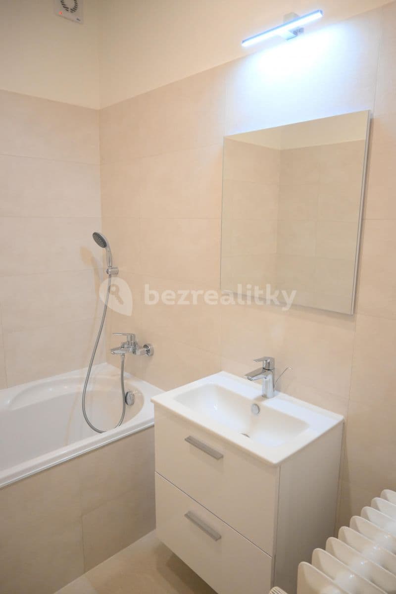 Prenájom bytu 2-izbový 85 m², Tolstého, Praha, Praha Prenájom bytu 2-izbový 85 m², Tolstého, Praha, Praha
