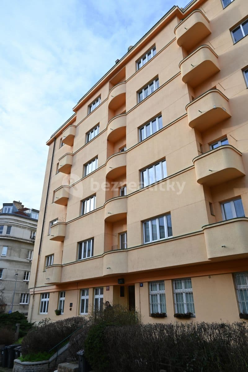 Prenájom bytu 2-izbový 85 m², Tolstého, Praha, Praha Prenájom bytu 2-izbový 85 m², Tolstého, Praha, Praha