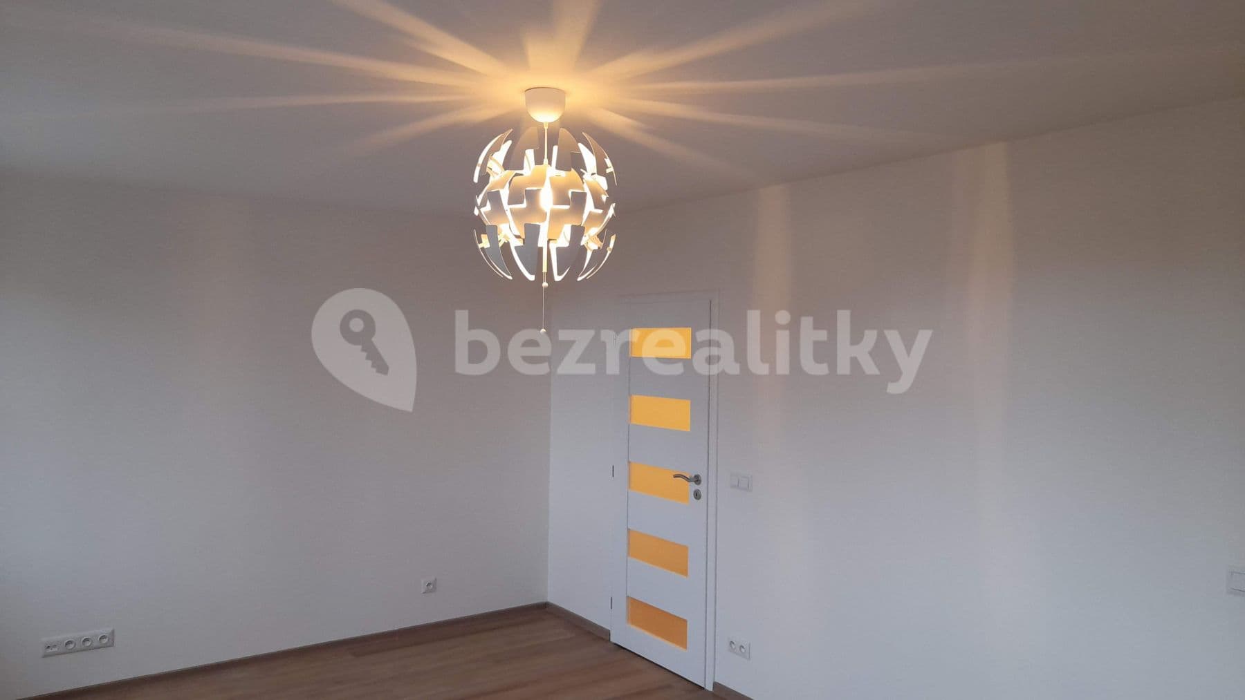 Prenájom bytu 1-izbový 33 m², Vondroušova, Praha, Praha Prenájom bytu 1-izbový 33 m², Vondroušova, Praha, Praha