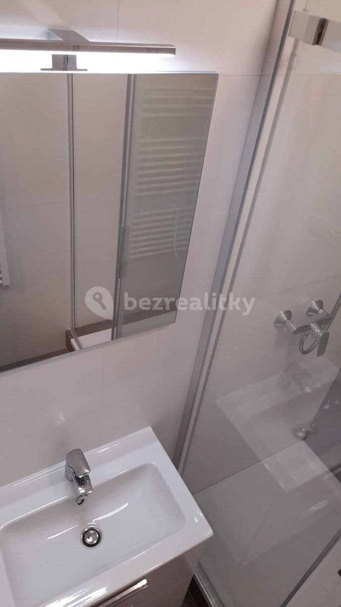 Prenájom bytu 1-izbový 33 m², Vondroušova, Praha, Praha Prenájom bytu 1-izbový 33 m², Vondroušova, Praha, Praha