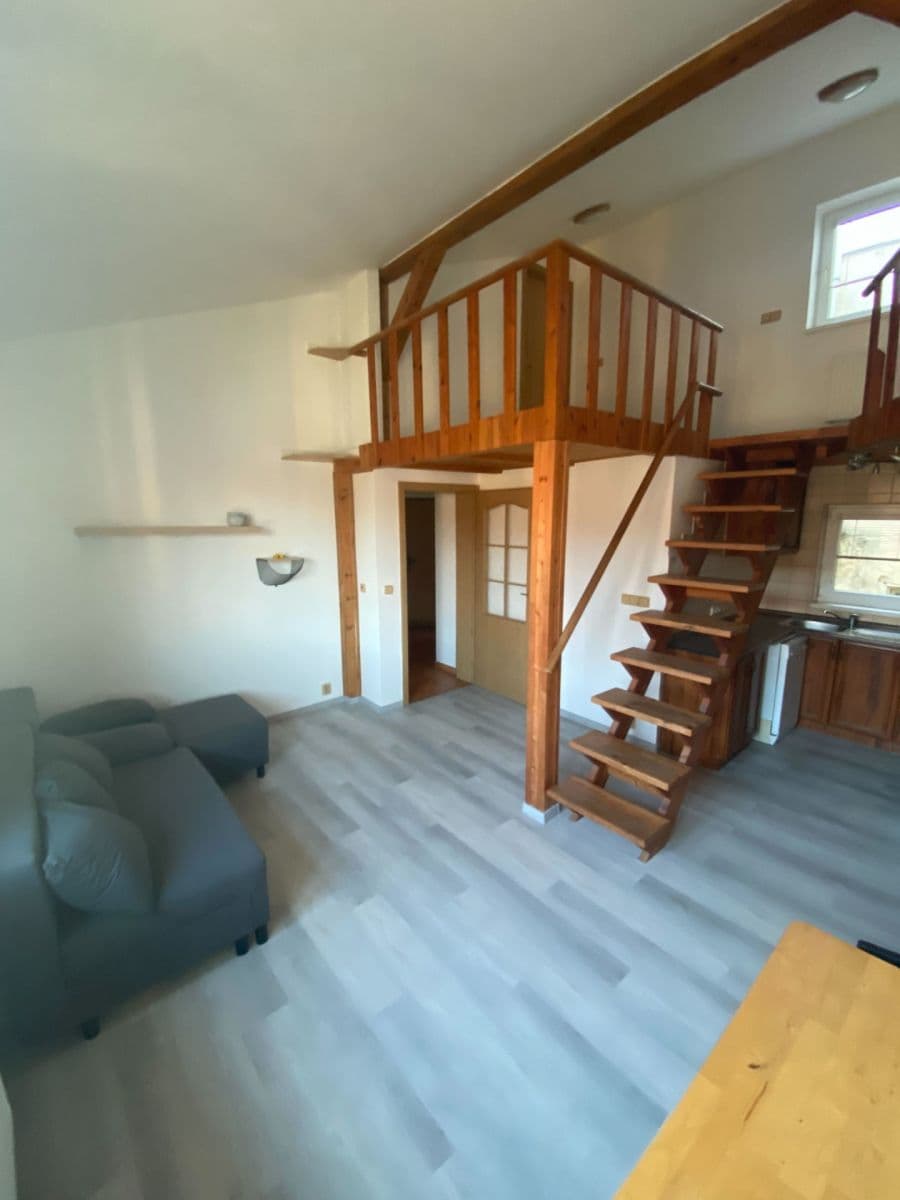 Prenájom bytu 3-izbový 72 m², Biskupcova, Praha, Praha Prenájom bytu 3-izbový 72 m², Biskupcova, Praha, Praha