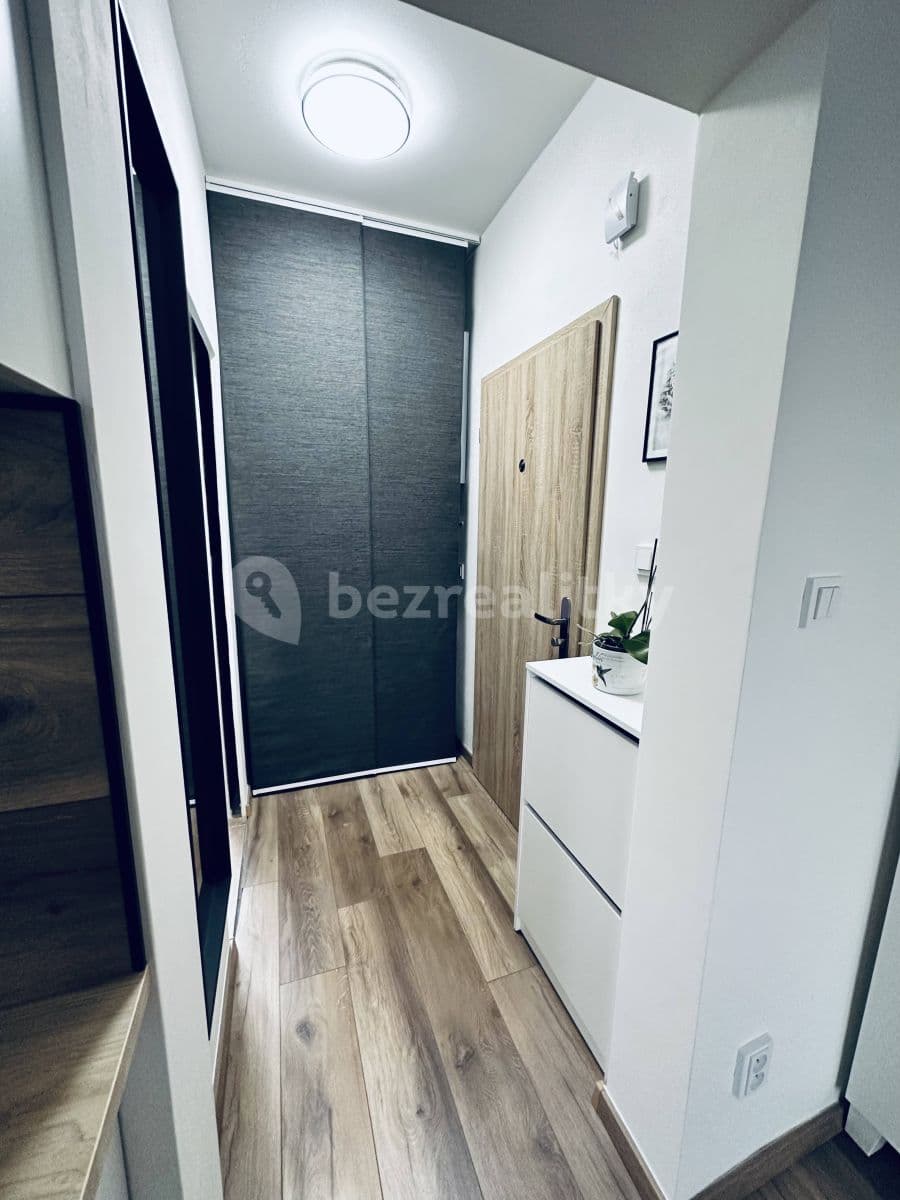 Prenájom bytu Garsoniéra 22 m², K Roztokům, Praha, Praha Prenájom bytu Garsoniéra 22 m², K Roztokům, Praha, Praha