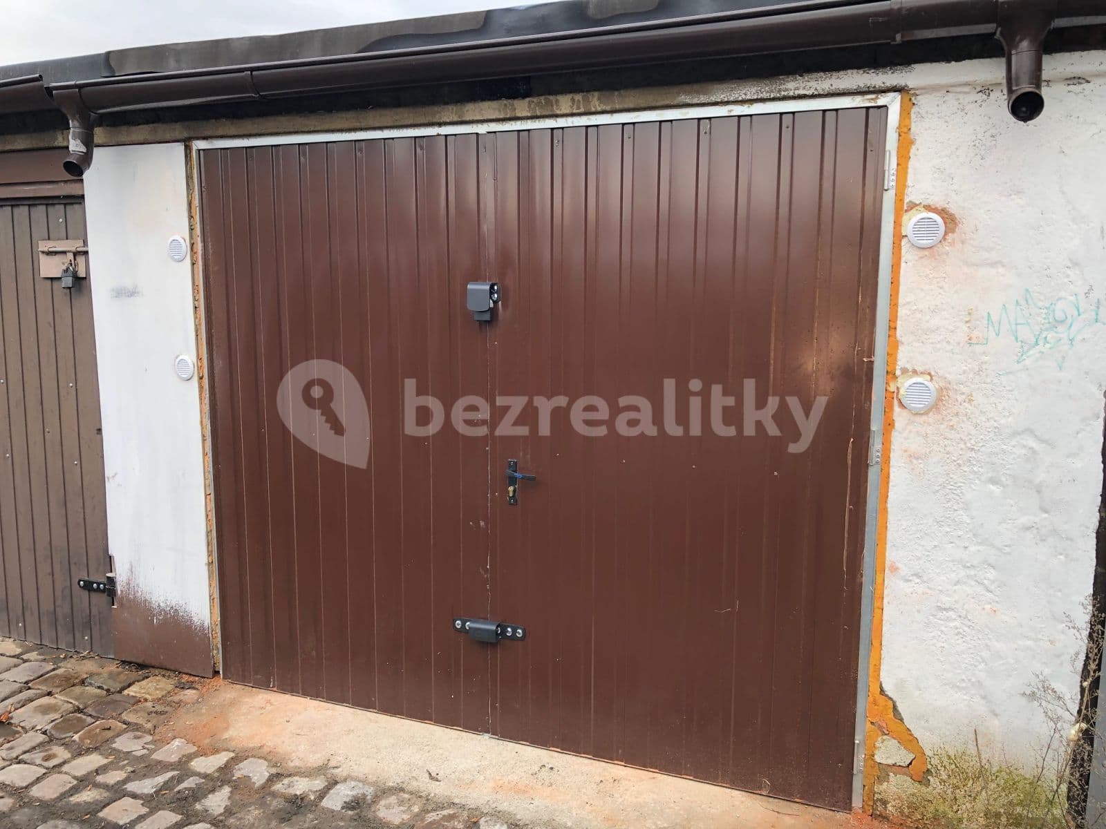 Prenájom garáže 16 m², Novobohdalecká, Praha, Praha Prenájom garáže 16 m², Novobohdalecká, Praha, Praha