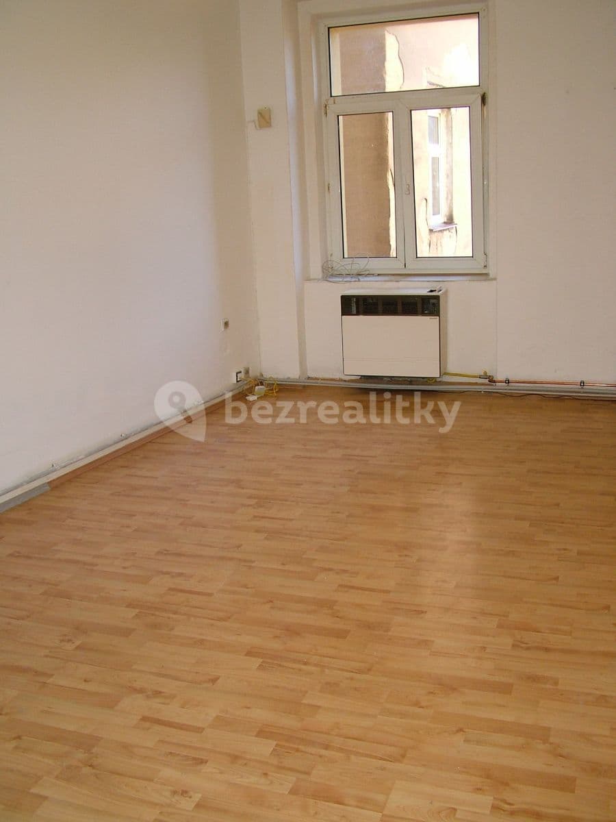 Prenájom bytu 1-izbový 26 m², Jiráskovo náměstí, Kolín, Středočeský kraj