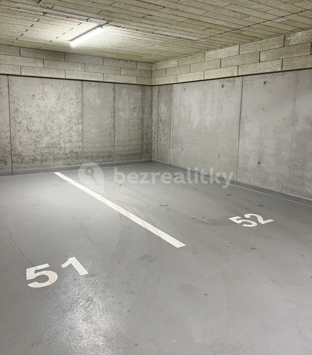 Prenájom garáže 14 m², Praha, Praha Prenájom garáže 14 m², Praha, Praha