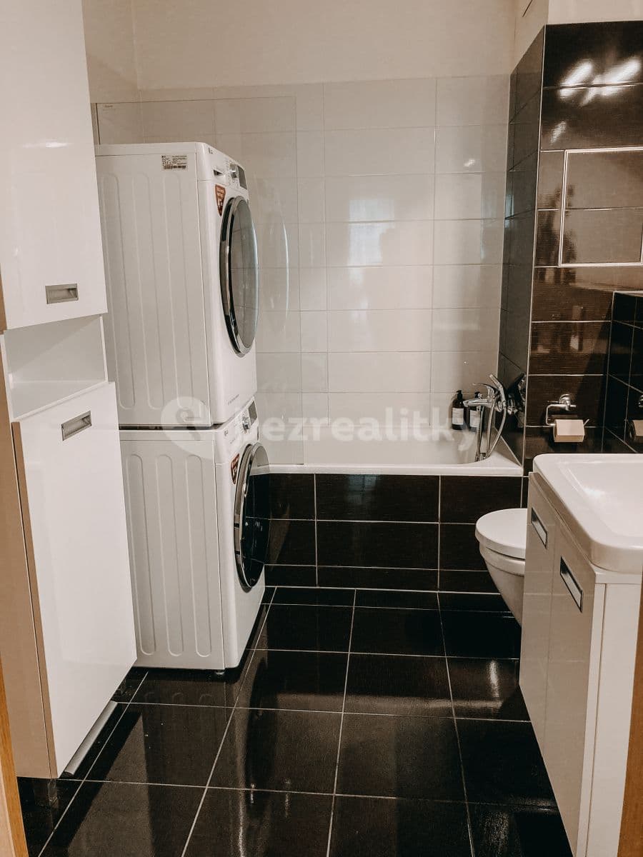 Prenájom bytu 2-izbový 60 m², Sousedíkova, Praha, Praha Prenájom bytu 2-izbový 60 m², Sousedíkova, Praha, Praha
