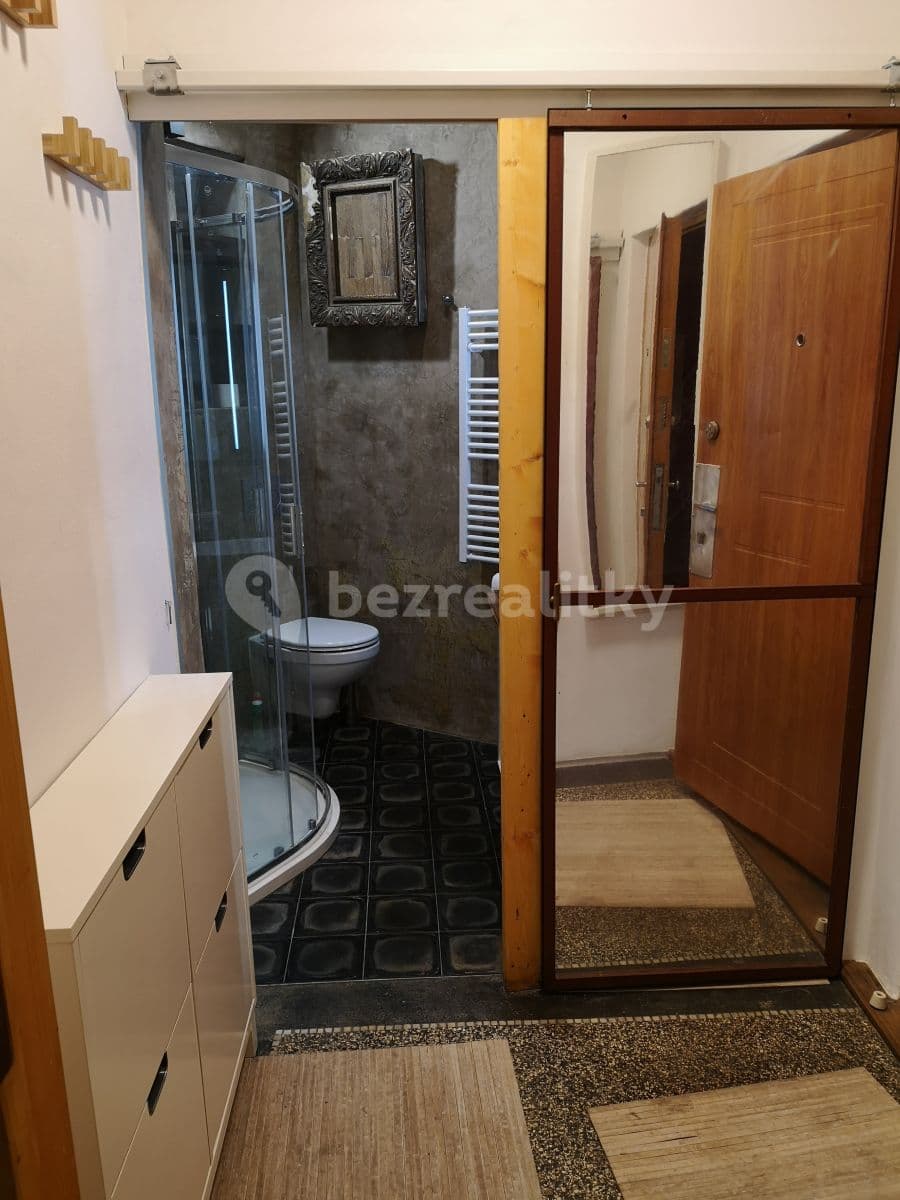 Prenájom bytu 3-izbový 41 m², Blodkova, Praha, Praha Prenájom bytu 3-izbový 41 m², Blodkova, Praha, Praha