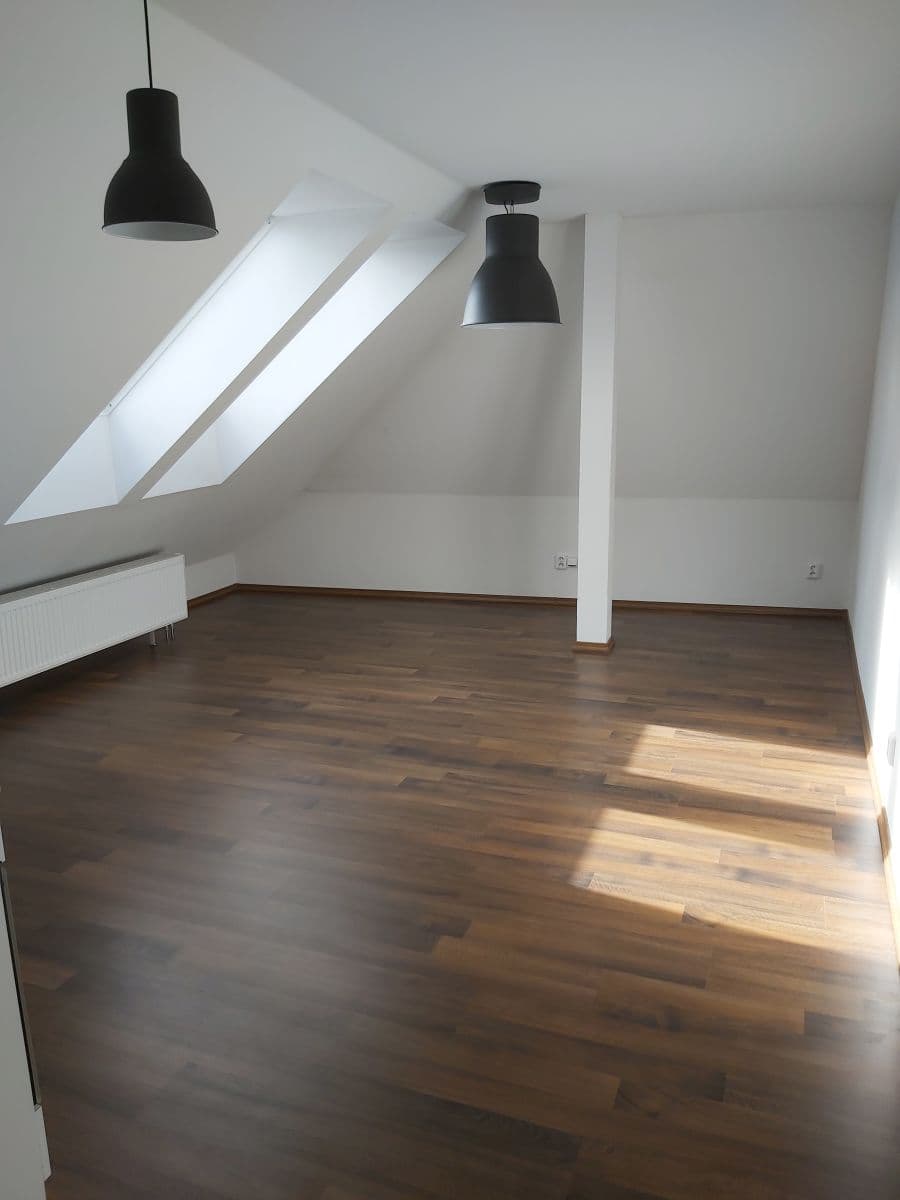 Prenájom bytu 1-izbový 36 m², Kotnovská, Tábor, Jihočeský kraj Prenájom bytu 1-izbový 36 m², Kotnovská, Tábor, Jihočeský kraj