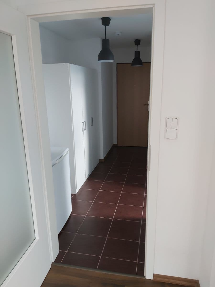 Prenájom bytu 1-izbový 36 m², Kotnovská, Tábor, Jihočeský kraj Prenájom bytu 1-izbový 36 m², Kotnovská, Tábor, Jihočeský kraj