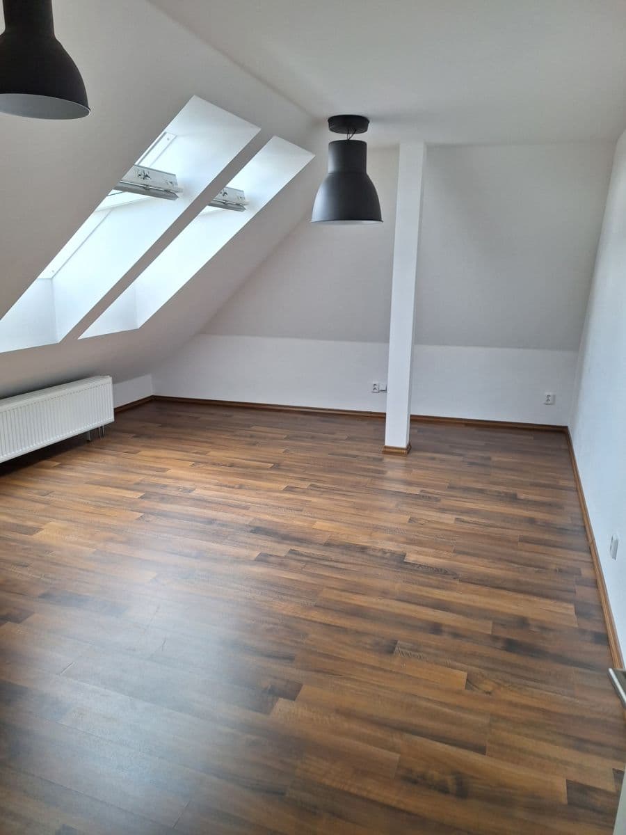 Prenájom bytu 1-izbový 36 m², Kotnovská, Tábor, Jihočeský kraj Prenájom bytu 1-izbový 36 m², Kotnovská, Tábor, Jihočeský kraj