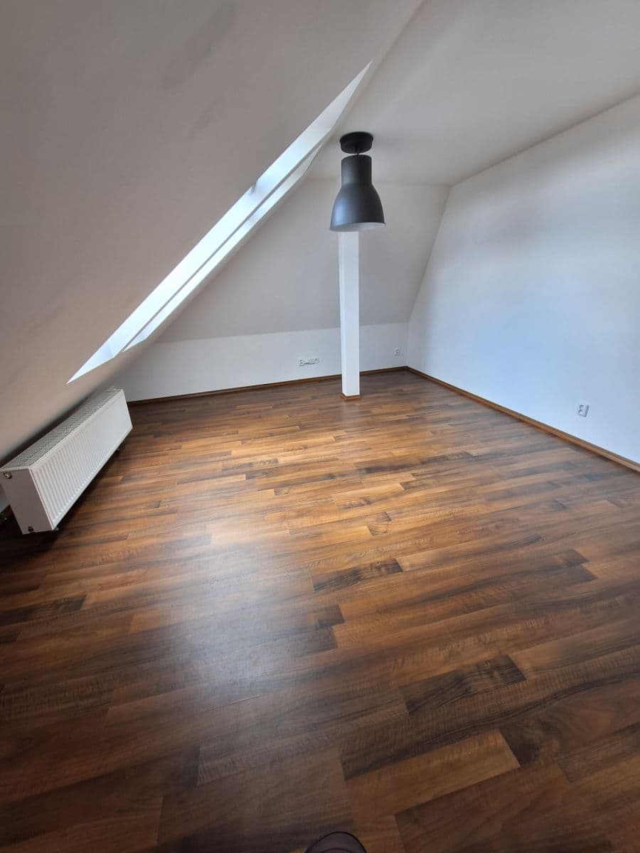 Prenájom bytu 1-izbový 36 m², Kotnovská, Tábor, Jihočeský kraj Prenájom bytu 1-izbový 36 m², Kotnovská, Tábor, Jihočeský kraj