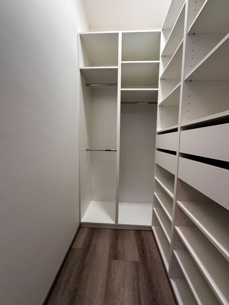 Prenájom bytu 2-izbový 38 m², U Santošky, Praha, Praha Prenájom bytu 2-izbový 38 m², U Santošky, Praha, Praha