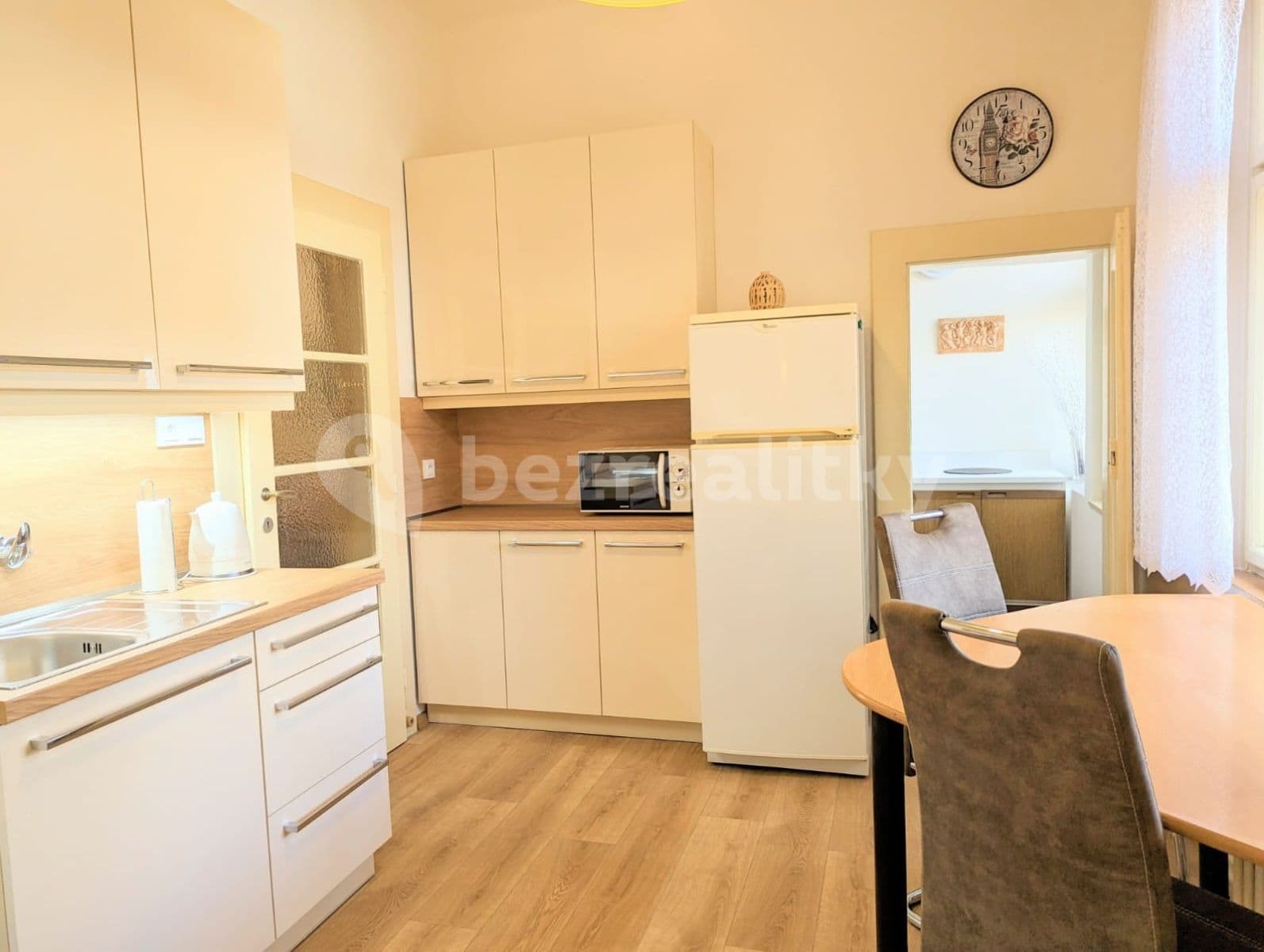 Prenájom bytu 4-izbový 138 m², Běchovická, Praha, Praha Prenájom bytu 4-izbový 138 m², Běchovická, Praha, Praha