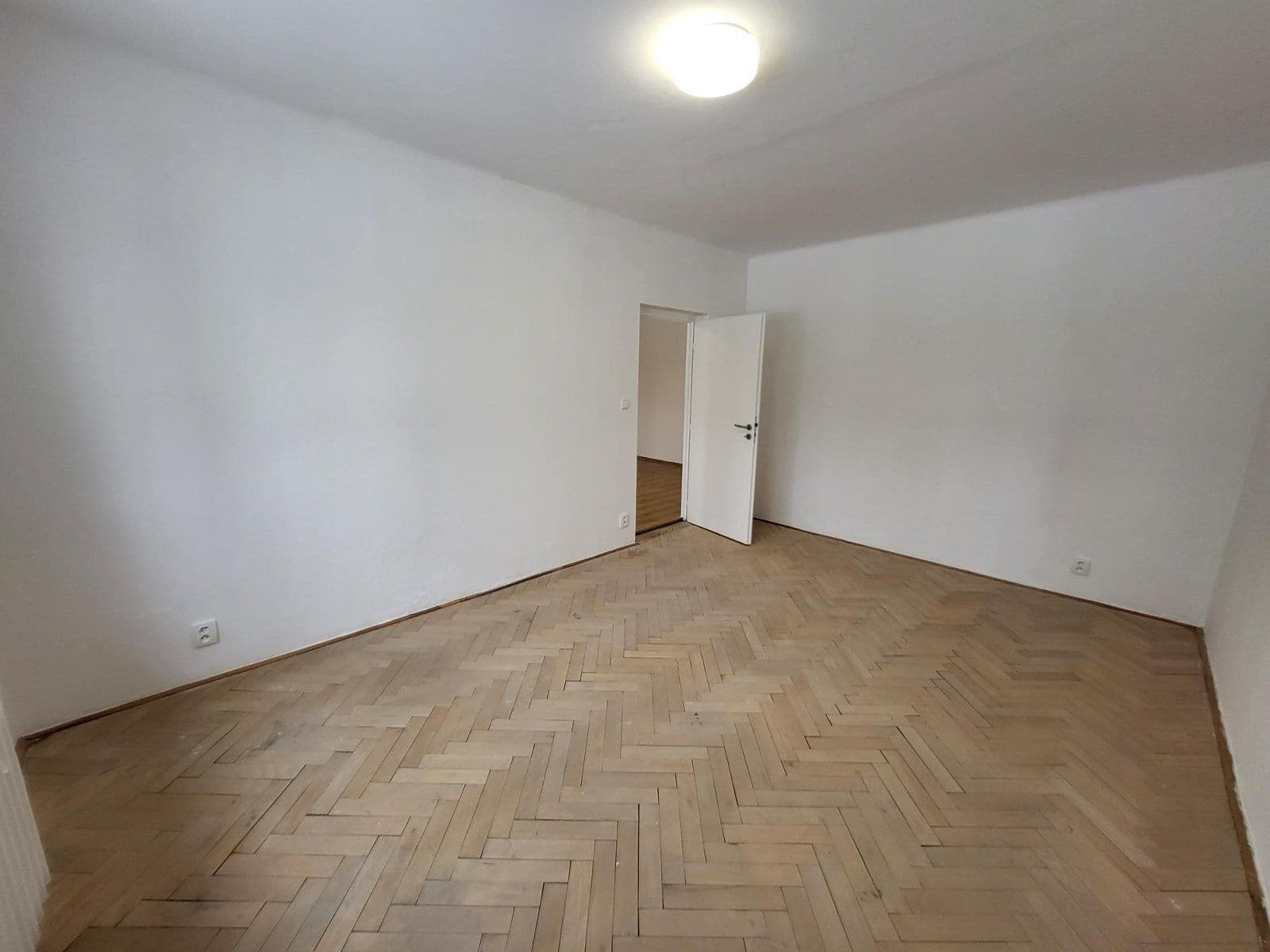 Prenájom bytu 3-izbový 70 m², Janského, Karviná, Moravskoslezský kraj Prenájom bytu 3-izbový 70 m², Janského, Karviná, Moravskoslezský kraj