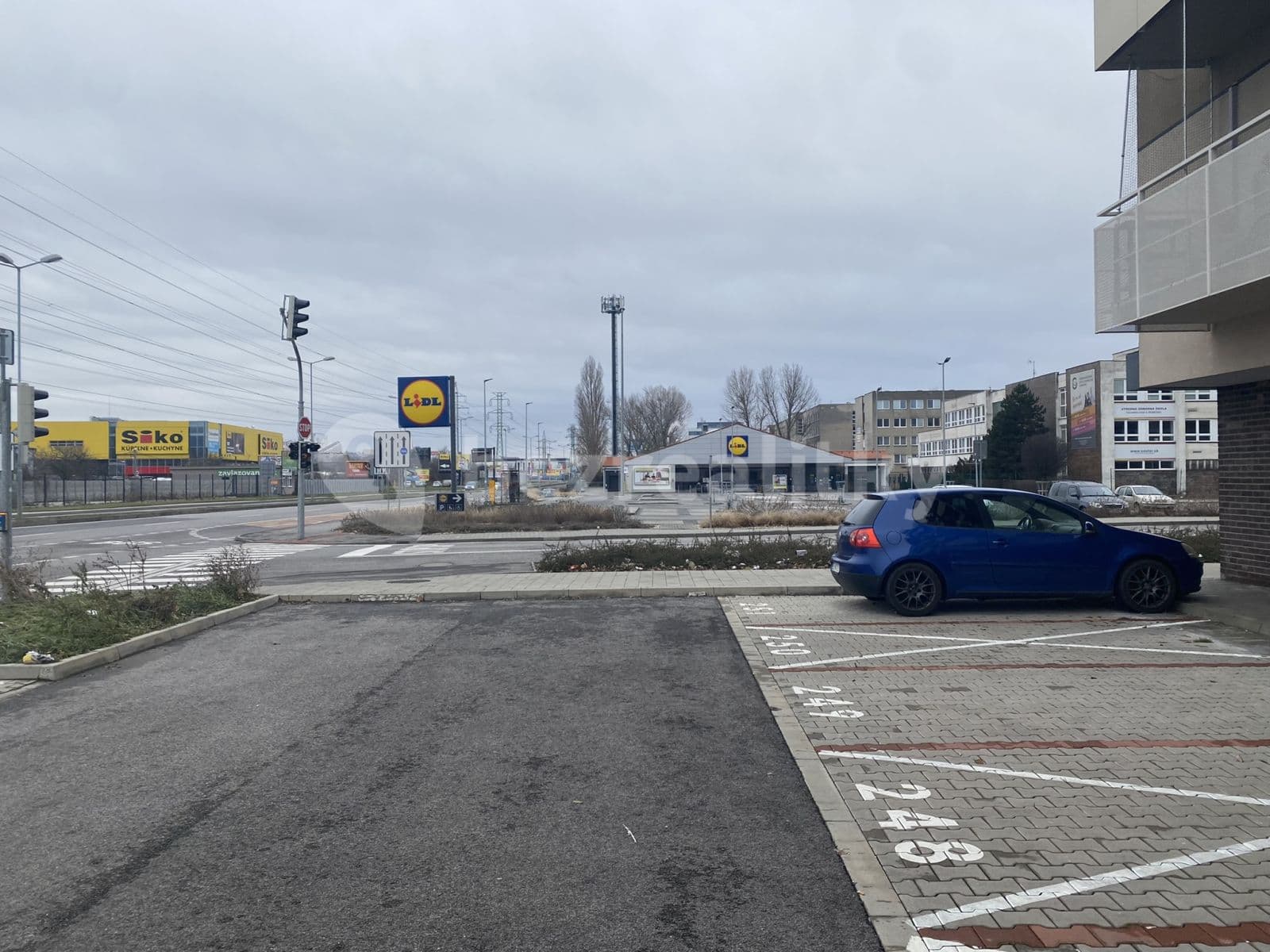Prenájom bytu 2-izbový 45 m², Galvaniho, Ružinov, Bratislavský kraj Prenájom bytu 2-izbový 45 m², Galvaniho, Ružinov, Bratislavský kraj