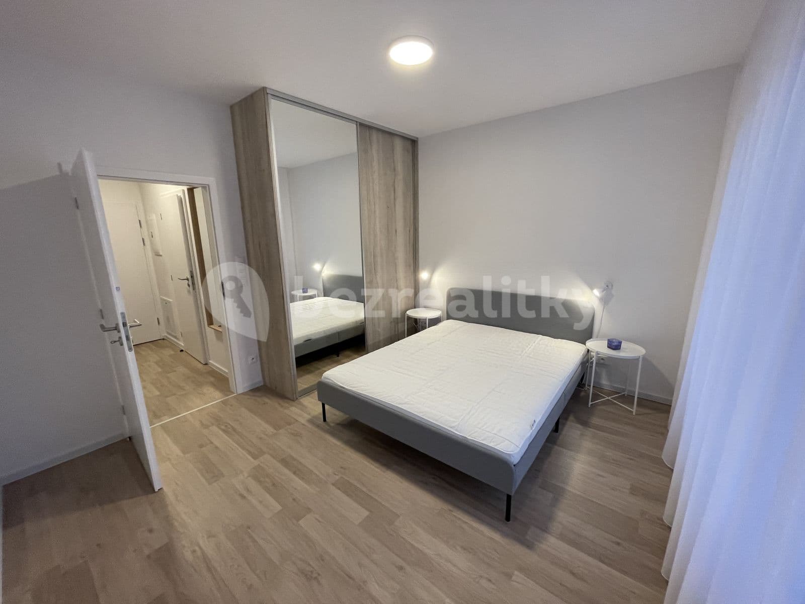 Prenájom bytu 2-izbový 45 m², Galvaniho, Ružinov, Bratislavský kraj Prenájom bytu 2-izbový 45 m², Galvaniho, Ružinov, Bratislavský kraj