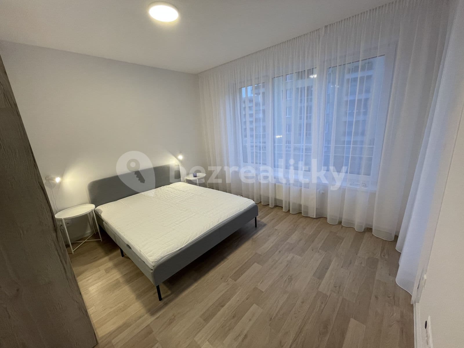 Prenájom bytu 2-izbový 45 m², Galvaniho, Ružinov, Bratislavský kraj Prenájom bytu 2-izbový 45 m², Galvaniho, Ružinov, Bratislavský kraj