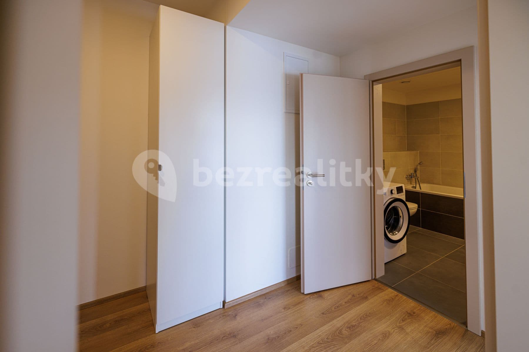 Prenájom bytu 2-izbový 65 m², Praha, Praha Prenájom bytu 2-izbový 65 m², Praha, Praha