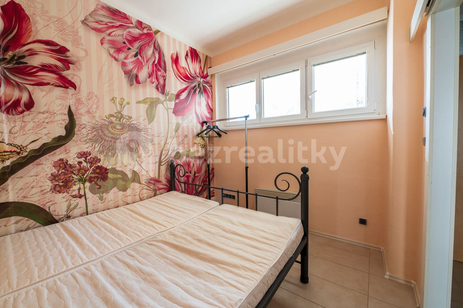 Prenájom bytu 2-izbový 45 m², Osadní, Praha, Praha Prenájom bytu 2-izbový 45 m², Osadní, Praha, Praha