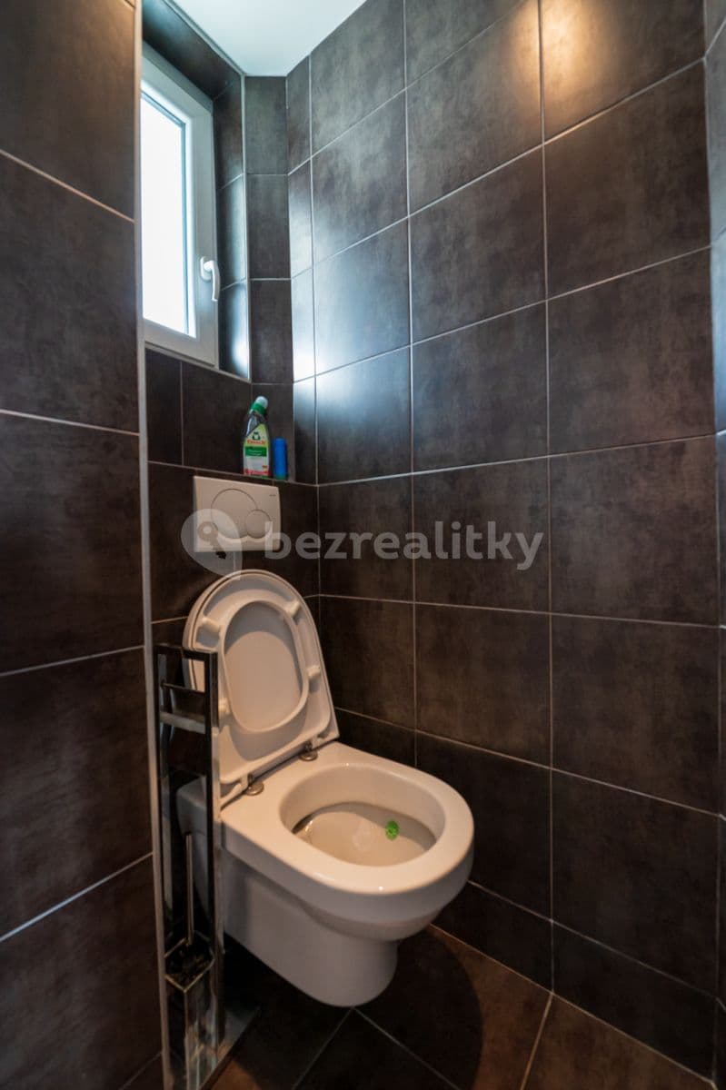 Prenájom bytu 2-izbový 45 m², Osadní, Praha, Praha Prenájom bytu 2-izbový 45 m², Osadní, Praha, Praha