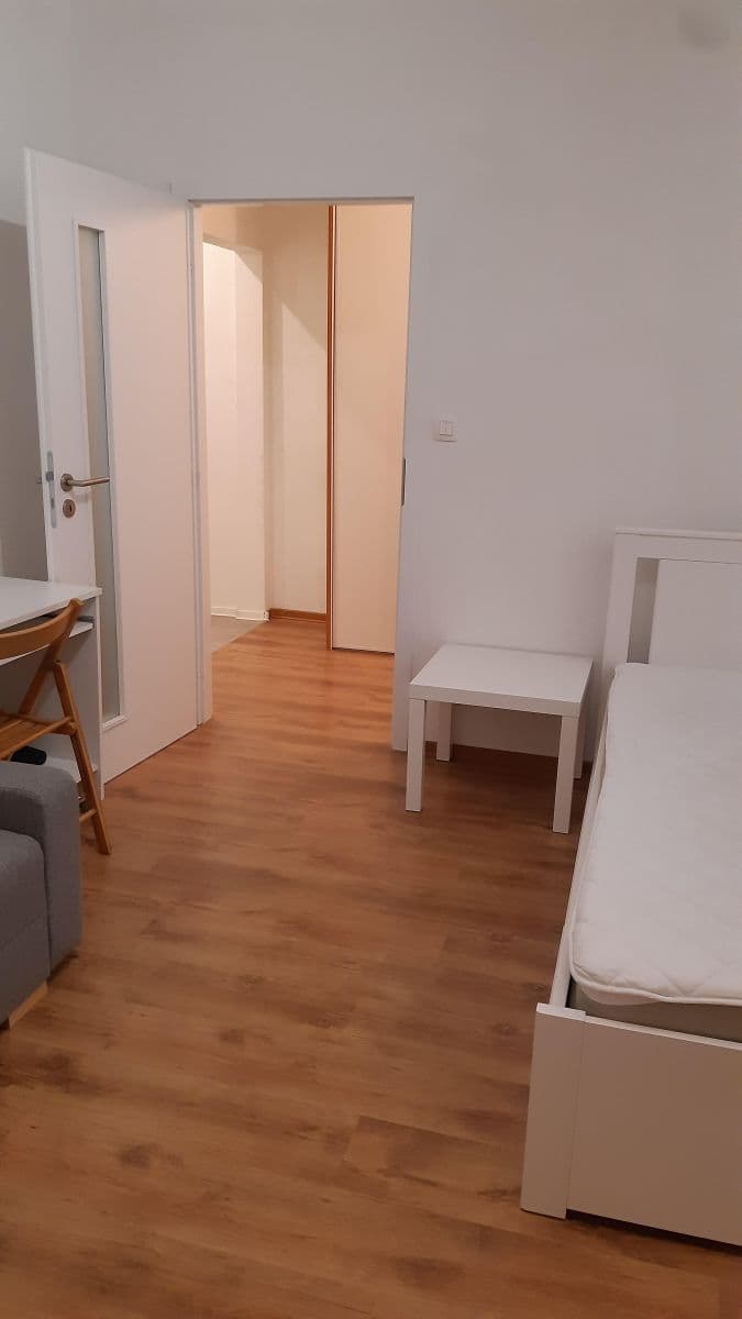 Prenájom bytu 1-izbový 36 m², Kolískova, Karlova Ves, Bratislavský kraj Prenájom bytu 1-izbový 36 m², Kolískova, Karlova Ves, Bratislavský kraj