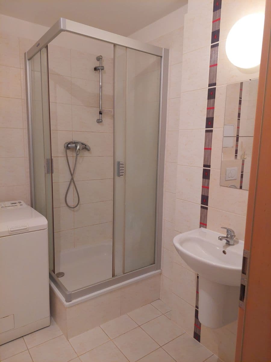 Predaj bytu 1-izbový 43 m², Hlubočepská, Praha, Praha Predaj bytu 1-izbový 43 m², Hlubočepská, Praha, Praha