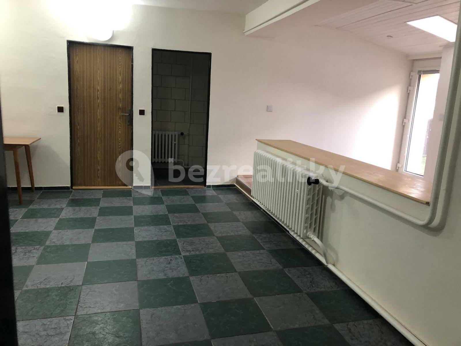 Prenájom bytu 2-izbový 70 m², Koleč, Středočeský kraj