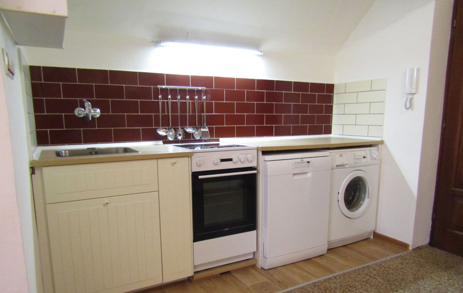 Prenájom bytu 2-izbový 54 m², Řepská, Praha, Praha Prenájom bytu 2-izbový 54 m², Řepská, Praha, Praha