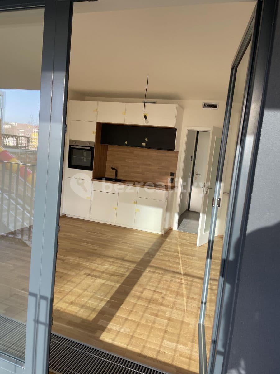 Prenájom bytu 1-izbový 27 m², Mezi Vodami, Praha, Praha Prenájom bytu 1-izbový 27 m², Mezi Vodami, Praha, Praha