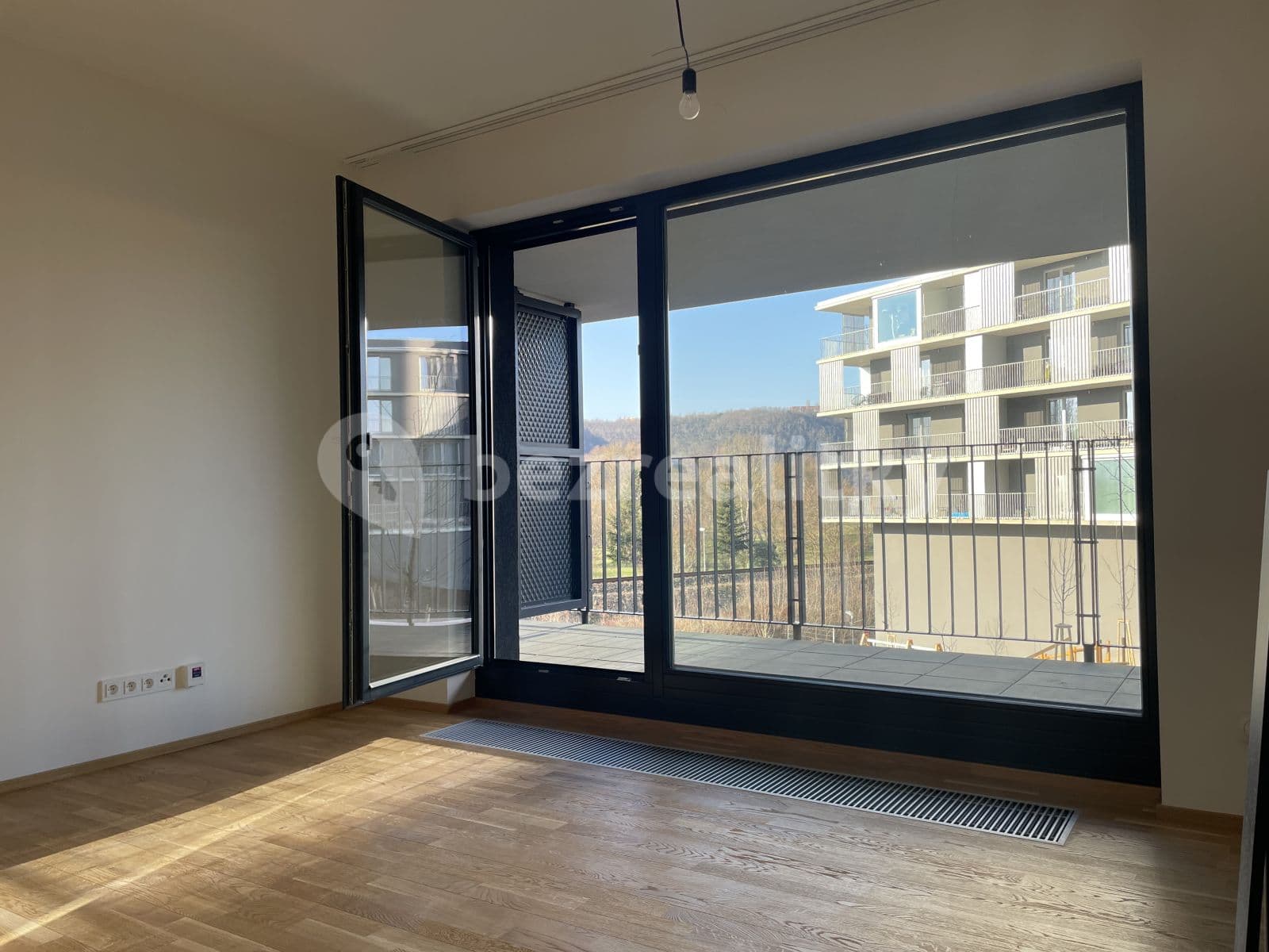 Prenájom bytu 1-izbový 27 m², Mezi Vodami, Praha, Praha Prenájom bytu 1-izbový 27 m², Mezi Vodami, Praha, Praha