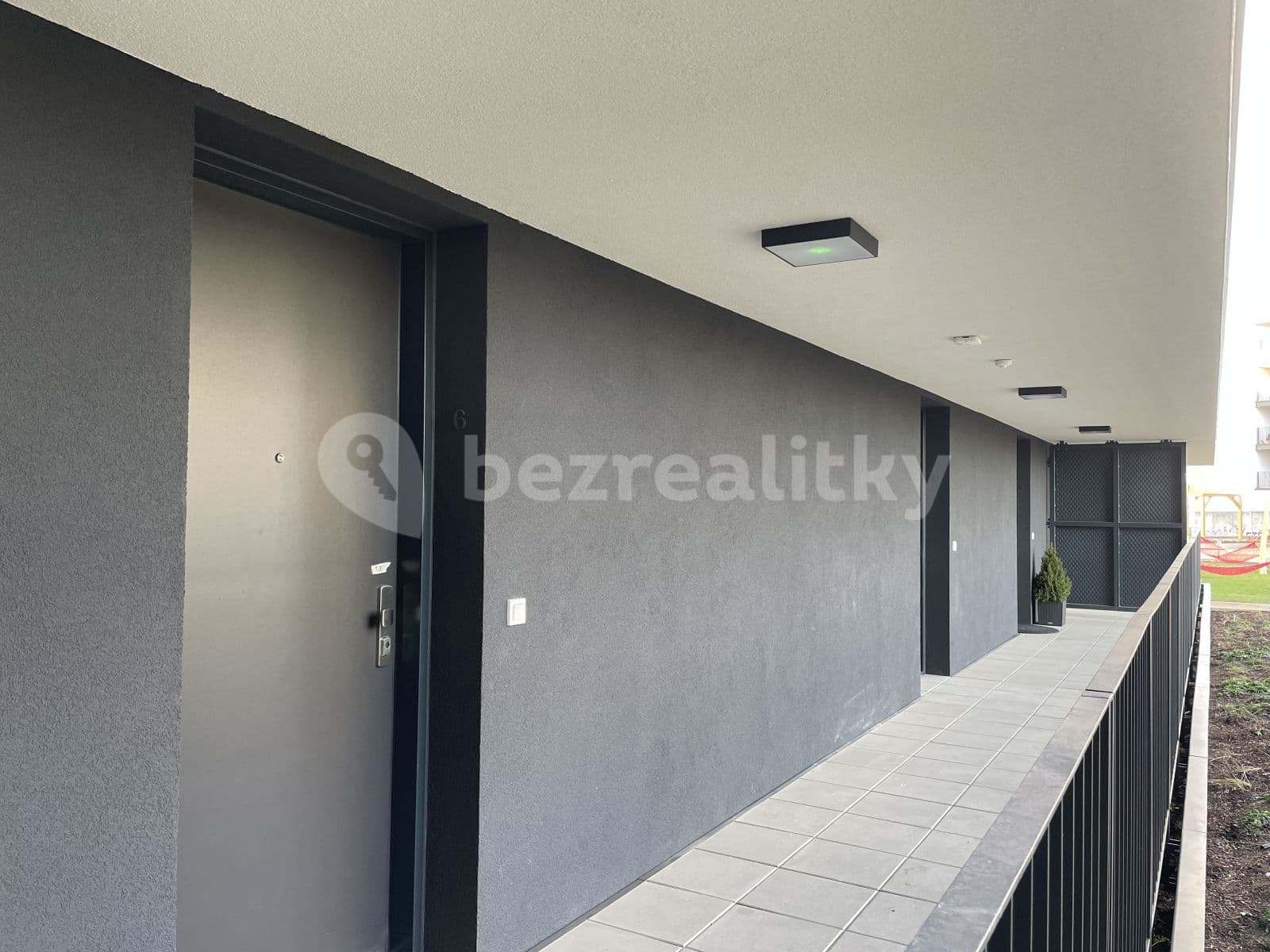 Prenájom bytu 1-izbový 27 m², Mezi Vodami, Praha, Praha Prenájom bytu 1-izbový 27 m², Mezi Vodami, Praha, Praha