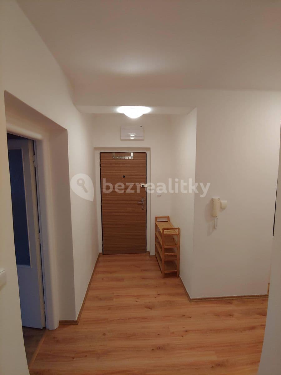 Prenájom bytu 2-izbový 71 m², Na Třebešíně, Praha, Praha Prenájom bytu 2-izbový 71 m², Na Třebešíně, Praha, Praha