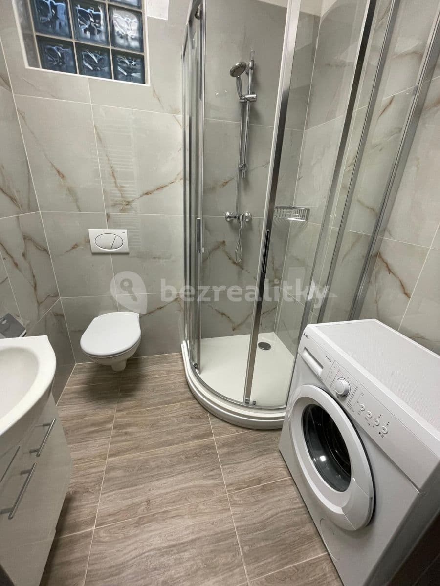 Prenájom bytu 1-izbový 25 m², Podleská, Praha, Praha Prenájom bytu 1-izbový 25 m², Podleská, Praha, Praha
