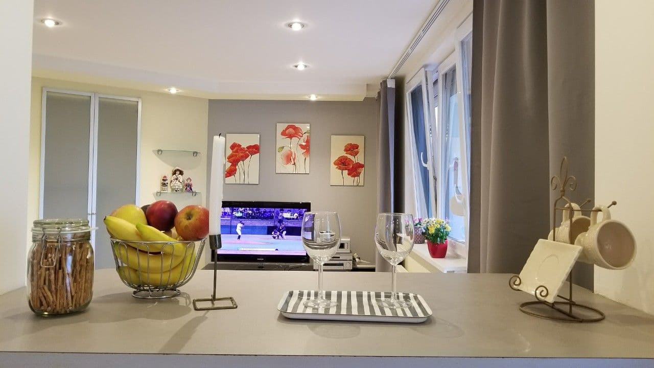 Prenájom bytu 3-izbový 115 m², Běhounkova, Praha, Praha Prenájom bytu 3-izbový 115 m², Běhounkova, Praha, Praha