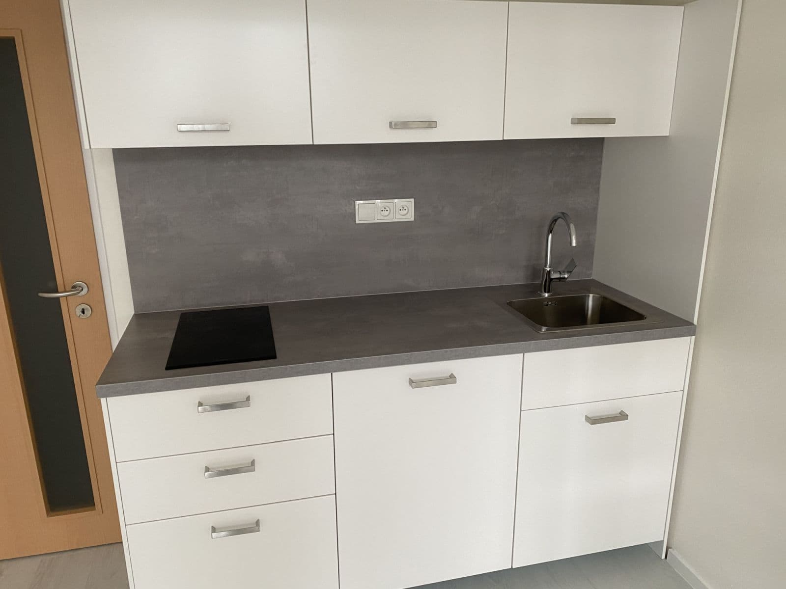 Prenájom bytu 1-izbový 24 m², Hudcova, Brno, Jihomoravský kraj Prenájom bytu 1-izbový 24 m², Hudcova, Brno, Jihomoravský kraj