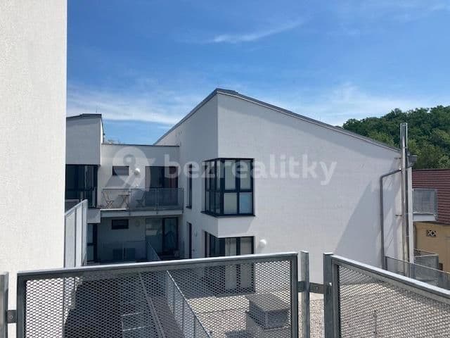 Prenájom bytu 1-izbový 37 m², Mezilehlá, Praha, Praha Prenájom bytu 1-izbový 37 m², Mezilehlá, Praha, Praha