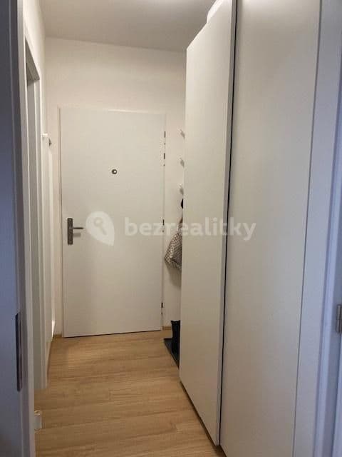 Prenájom bytu 1-izbový 37 m², Mezilehlá, Praha, Praha Prenájom bytu 1-izbový 37 m², Mezilehlá, Praha, Praha